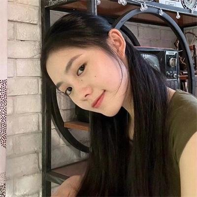 三角草的春天海报